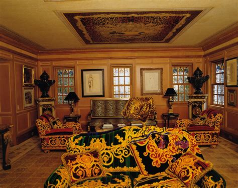 gianni versace fashion house|gianni versace personal life.